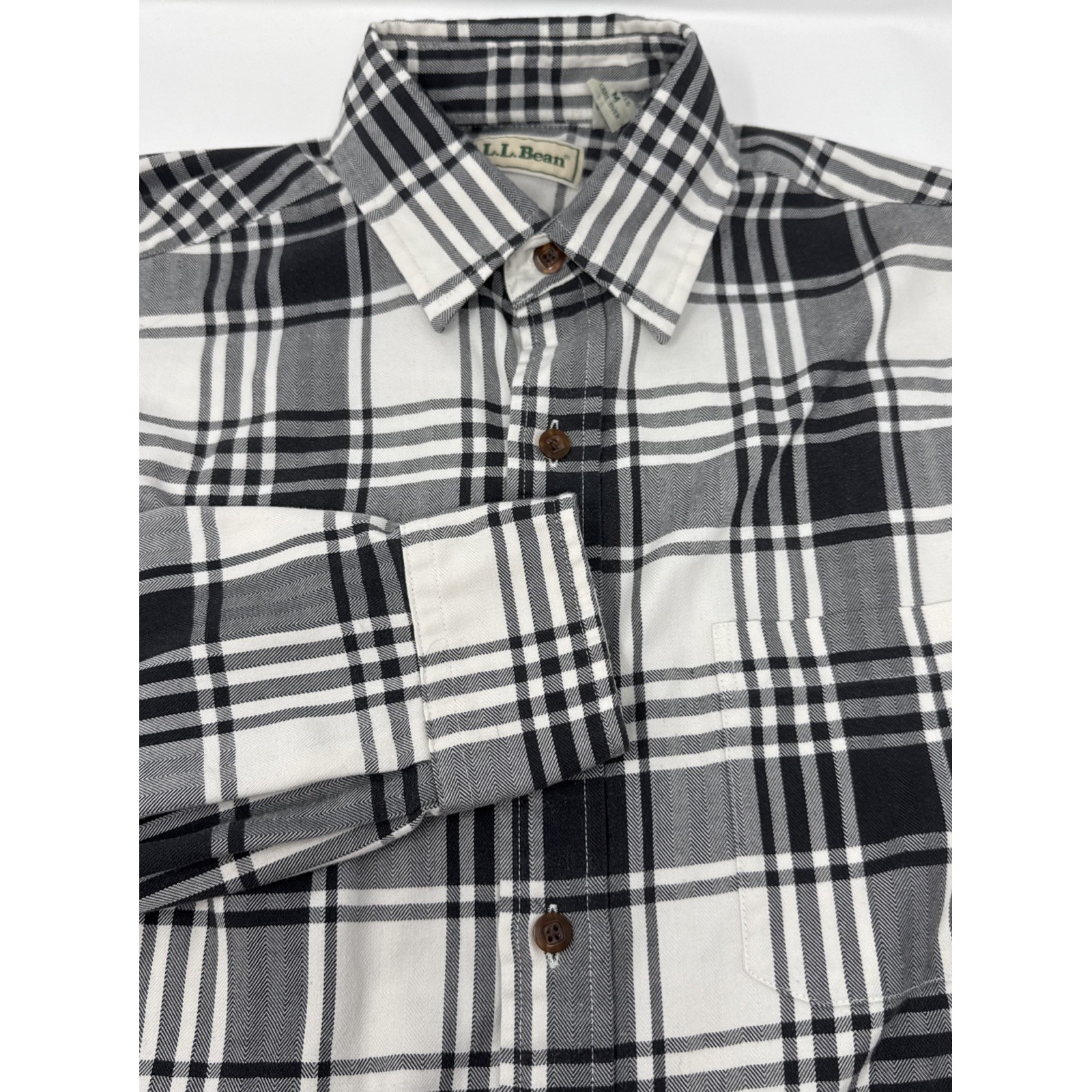 L.L. Bean Button Down Shirt Mens M Black White Plaid Long Sleeve Cotton Blend